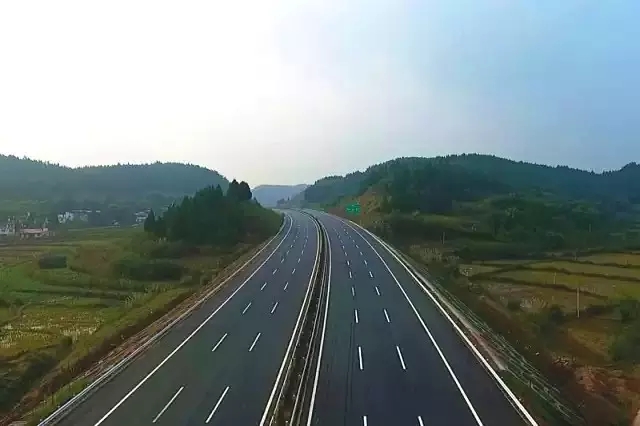 四川成安渝高速公路 四川成安渝高速公路