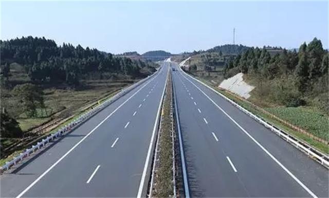 新疆省道328線大南湖至G30煙墩段公路 新疆省道328線大南湖至G30煙墩段公路