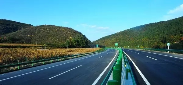 青海共玉高速公路 青海共玉高速公路